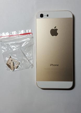 Крышка задняя Apple iPhone 5 золотая original.