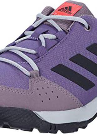 Фирменные кроссовки adidas terrex. оригинал.