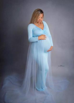 Ніжне плаття для фотосесії вагітних