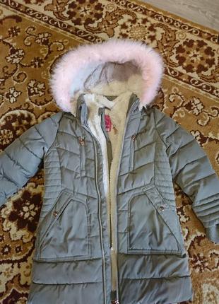 Курткка на девочку, зима. 122-128 см (7 -8 лет)