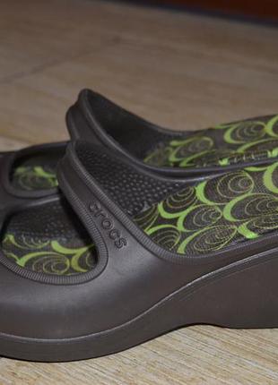 Crocs 38р туфлі, босоніжки, сандалі аквашузы оригінал. танкетка